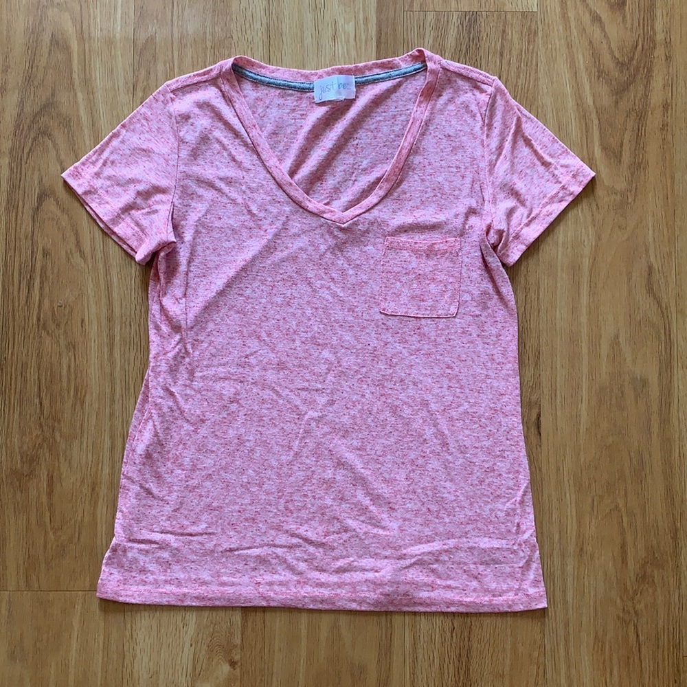 Just Be V-Neck Tee • M